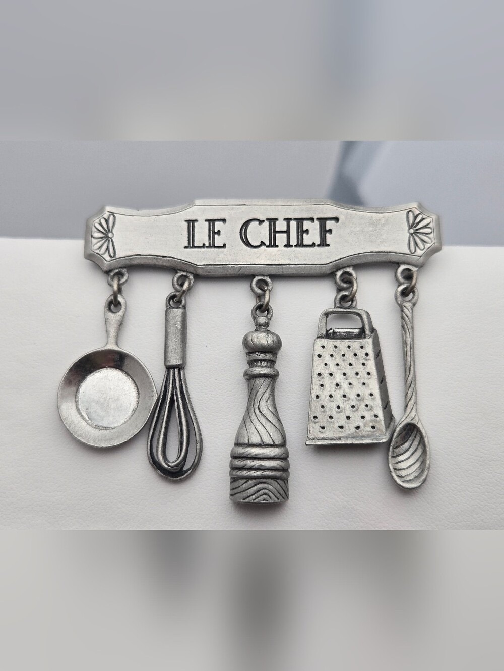 Vintage JJ “Le Chef” Kitchen Utensil Dangle Brooch Pewter Signed Chef Pin